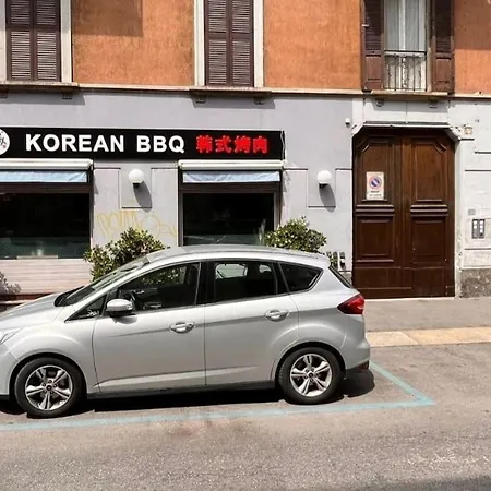 Station Flat Apartment Milan