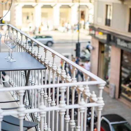 Porta Venezia - Design Con Balcone - 55mq *