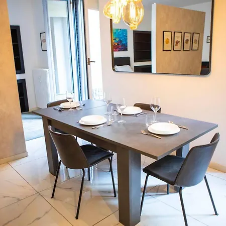 Appartamento Porta Venezia - Design Con Balcone - 55mq