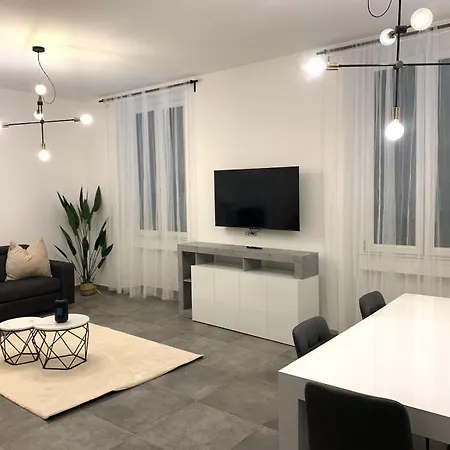 L' Isola Di Stelvio Apartment