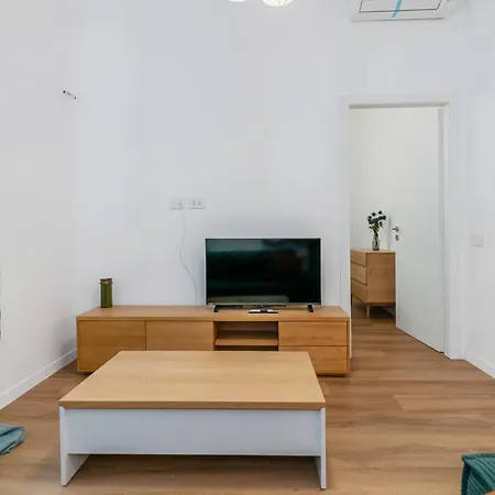 Twin - Cozy Chic In Santa Sofia Mm4 Milan