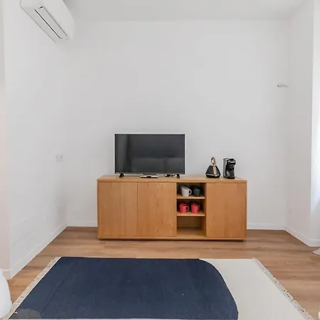 Guest house Twin - Cozy Chic In Santa Sofia Mm4