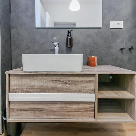 Twin - Cozy Chic In Santa Sofia Mm4