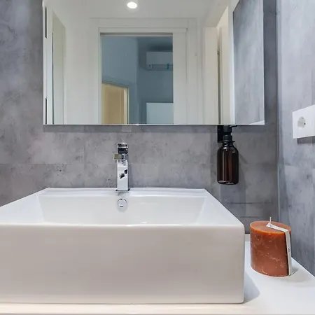 Guest house Twin - Cozy Chic In Santa Sofia Mm4