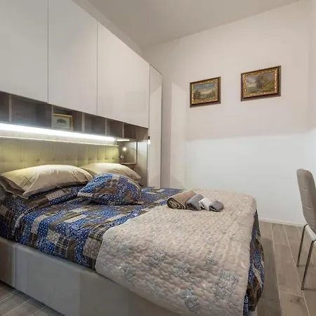 Splendido Bilocale Stazione 아파트 *