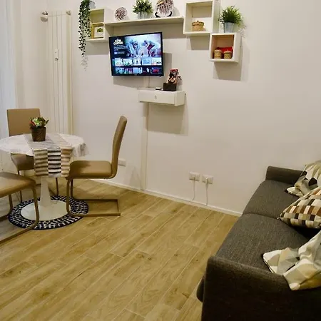 Splendido Bilocale Stazione Apartment