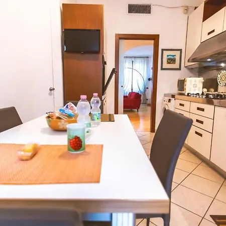 Ampia Oasi A Porta Venezia: Casa In Centro