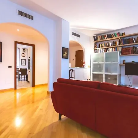 Ampia Oasi A Porta Venezia: Casa In Centro * Milano