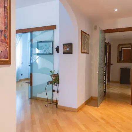 Ampia Oasi A Porta Venezia: Casa In Centro ميلان