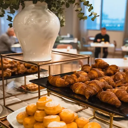 H2c Milanofiori Hotel 4*