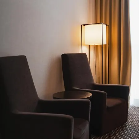 Hotel H2c Milanofiori 4*