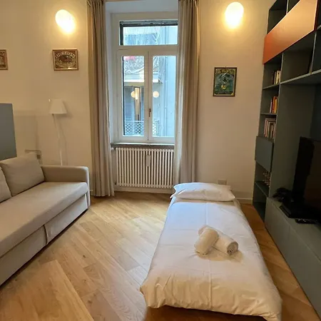 Elegante E Ampio Bilocale Vicino Stazione Apartment
