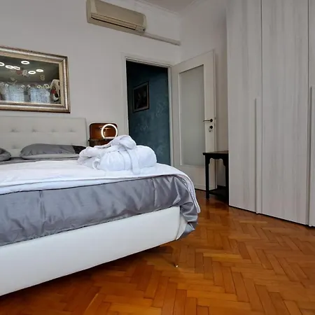 Del Corso Apartment *