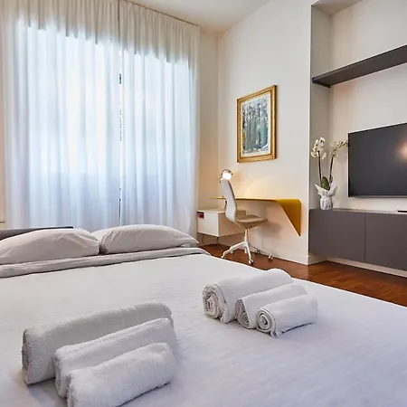 Lejlighed Moderno Trilocale Moscova Brera