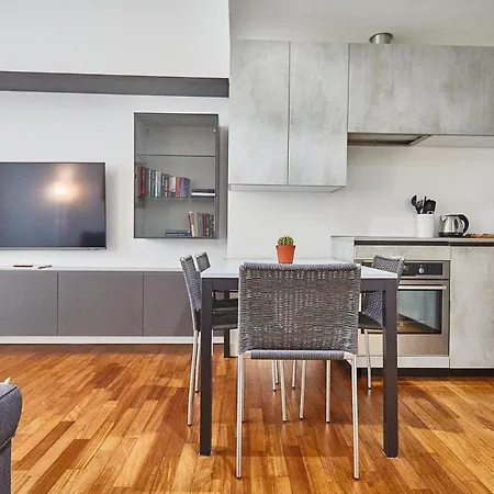 Lägenhet Moderno Trilocale Moscova Brera