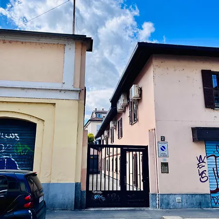 Riverside Loft Navigli - Spacious Two-bedroom Apartamento