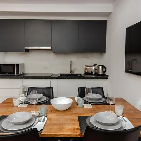 Vivimihome - Alexander Lägenhet Milano