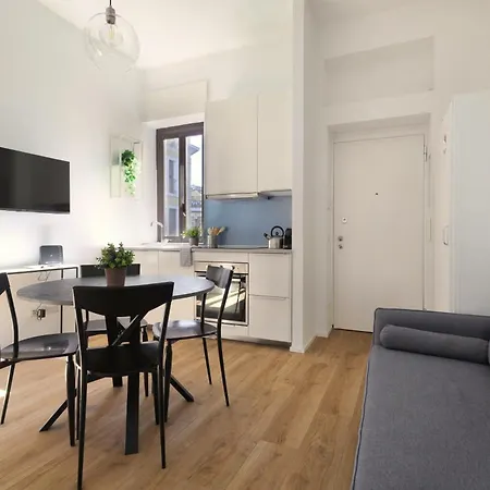 Just Urban Stays - Luminoso Trilocale In Centro - Metro M2 E M4 *