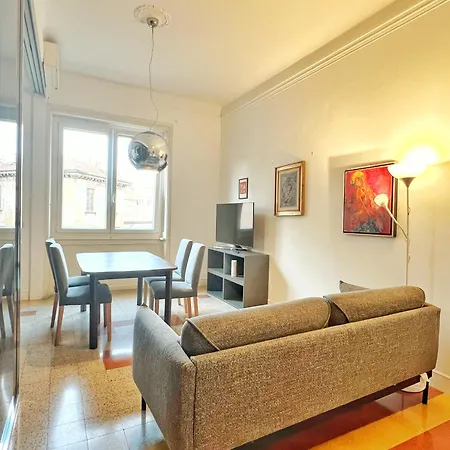 La Dolce Vita - Piazza Vetra Milano