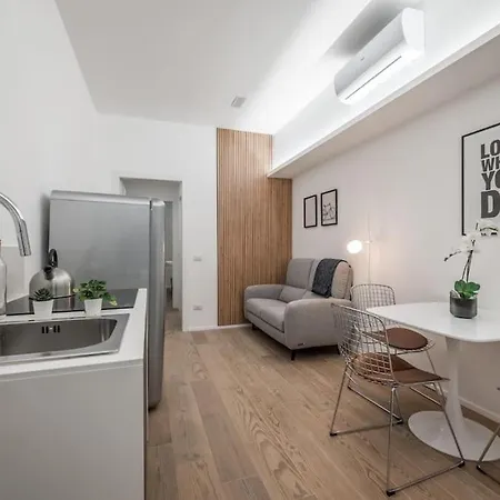 Loft Loreto/duomo شقة *