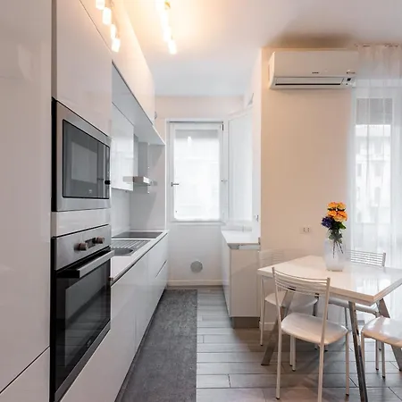 Apartament Audrey Flat - Stazione Centrale
