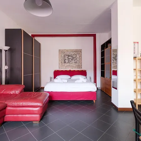 De Angeli M1 - Colorful With Balcony!