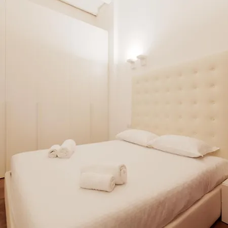 Apartmán Guesthost - Modern 280m From Arco Della Pace! Milán