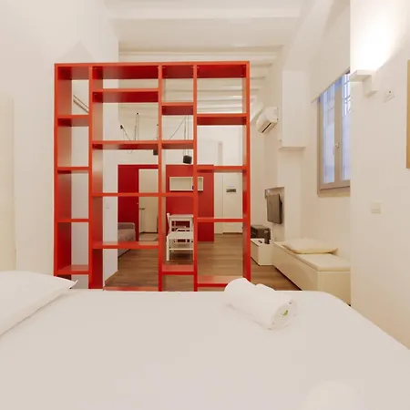 Modern 280m From Arco Della Pace! *