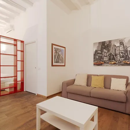 Modern 280m From Arco Della Pace! * Milano