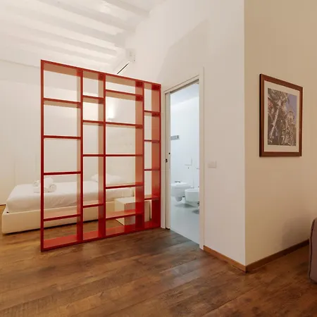 Апартаменты Guesthost - Modern 280m From Arco Della Pace! *