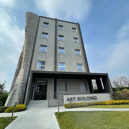 Art Building Palestra Inclusa E Parcheggio 公寓