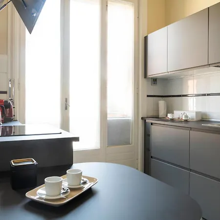 Heart San Sepolcro Duomo מילאנו