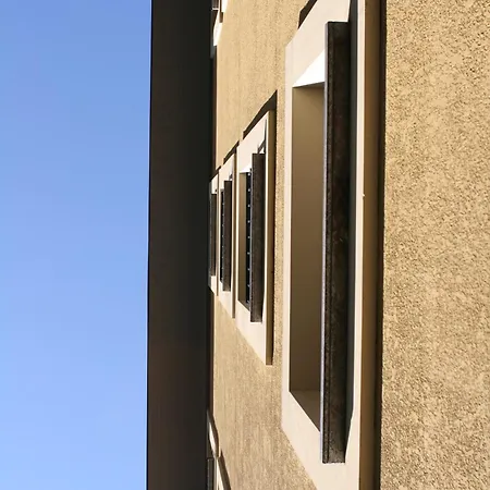 Domus