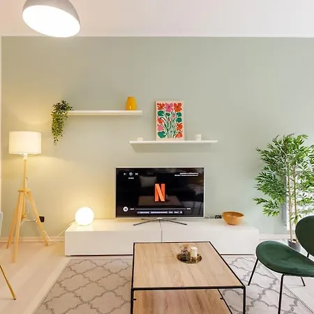 아파트 Urban House - Exclusive Park House Navigli Center *