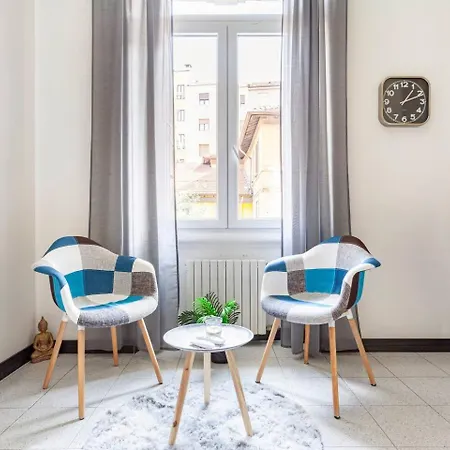 *new In The Center Milano