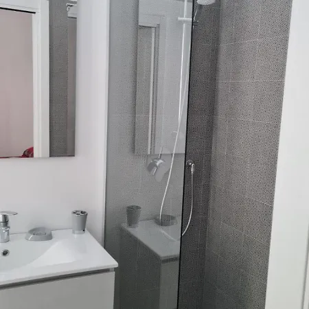 דירה All'isola Con Terrazzo *