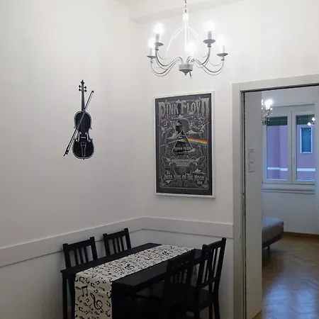 Apartment Music House - Metro M4 - Linate - Citta Studi