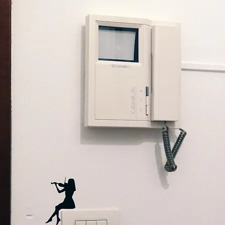 Apartment Music House - Metro M4 - Linate - Citta Studi *