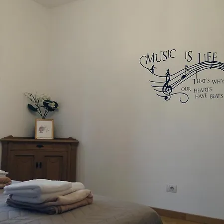 Music House - Metro M4 - Linate - Studi Milano