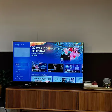 Regina In Verona - Sky Tv, Wifi E Breakfast Box