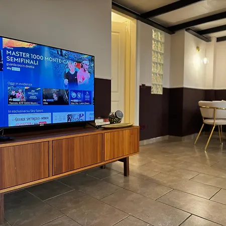 Apartment Regina In Verona - Sky Tv, Wifi E Breakfast Box Milan