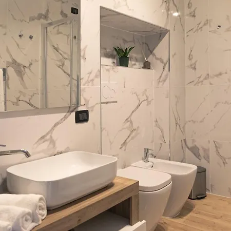 Casa Enea - Luxury House Navigli Milan