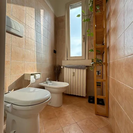 Apartman Trilocale Con Due Balconi A Isola Porta Nuova