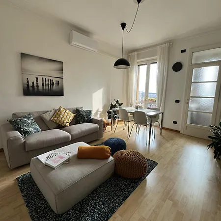 Apartman Trilocale Con Due Balconi A Isola Porta Nuova *