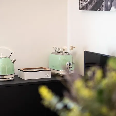 Keys Of Italy - Corsica 5 / Cocoon Mailand