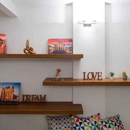 Apartment Luxury & Cozy 90 Sqm Flat Facing “bosco Verticale”