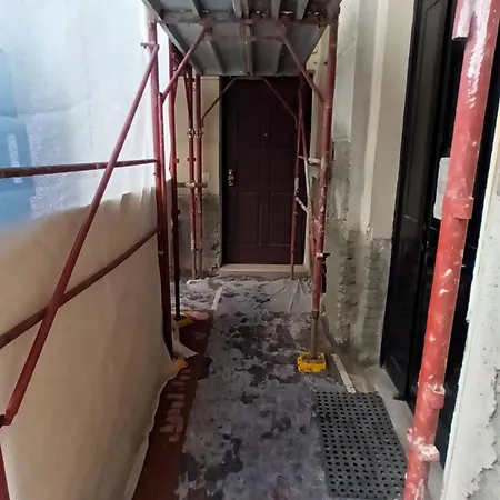 Апартаменты Guesthost - Modern 280m From Arco Della Pace!