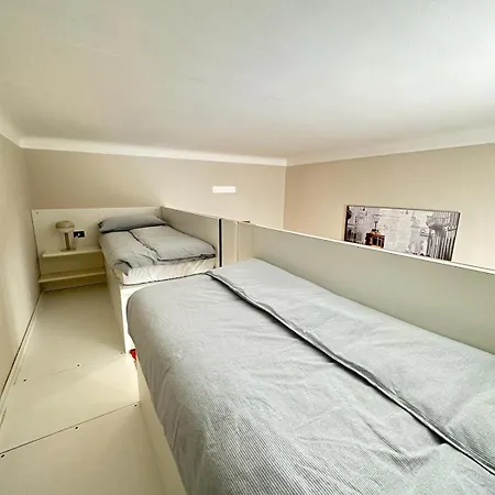 Апартаменты Le14 Duomo-loreto Acomfortable *