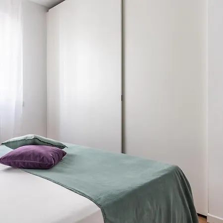 아파트 Design Con Terrazza In Via Masera 6 *