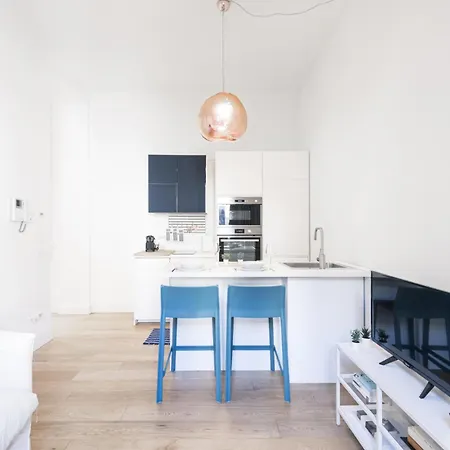 Easylife-luminoso In Zona Garibaldifs Milan